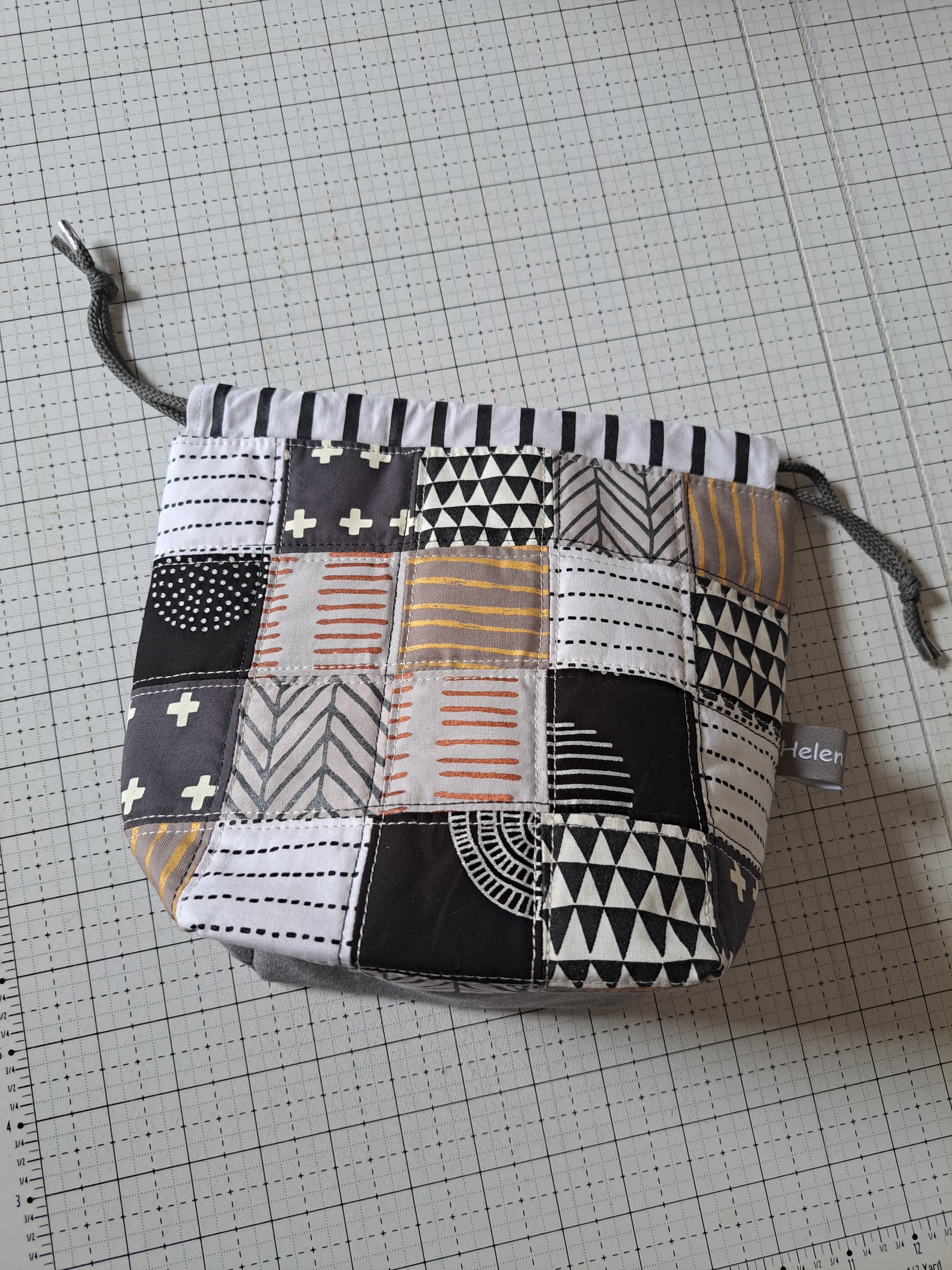 PATCHED DRAWSTRING BAG KIT - Drawstring bag kit made with screen printed fabrics